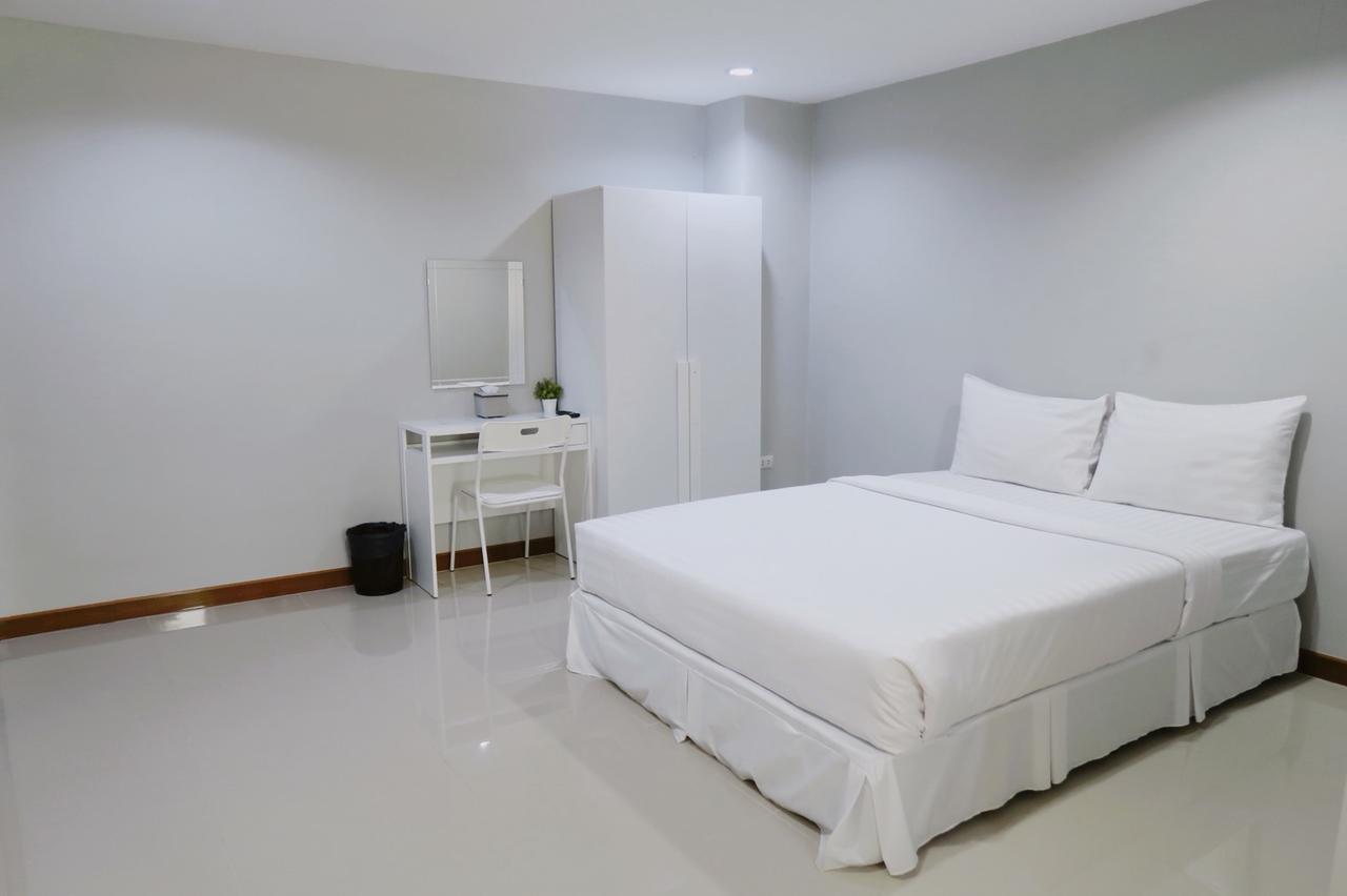 S44Room Bangkok Luaran gambar